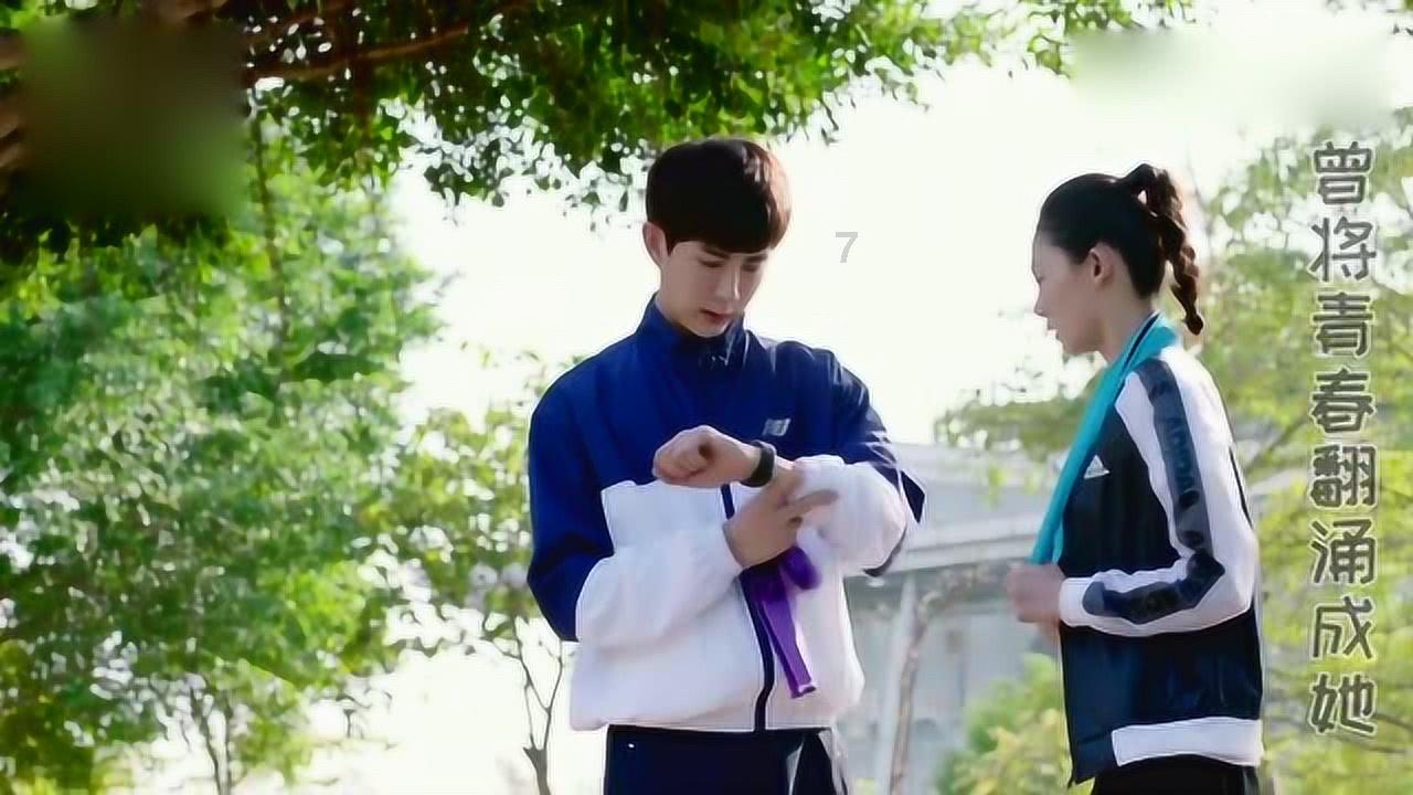 He can play the violin，改为一般疑问句？游戏画面