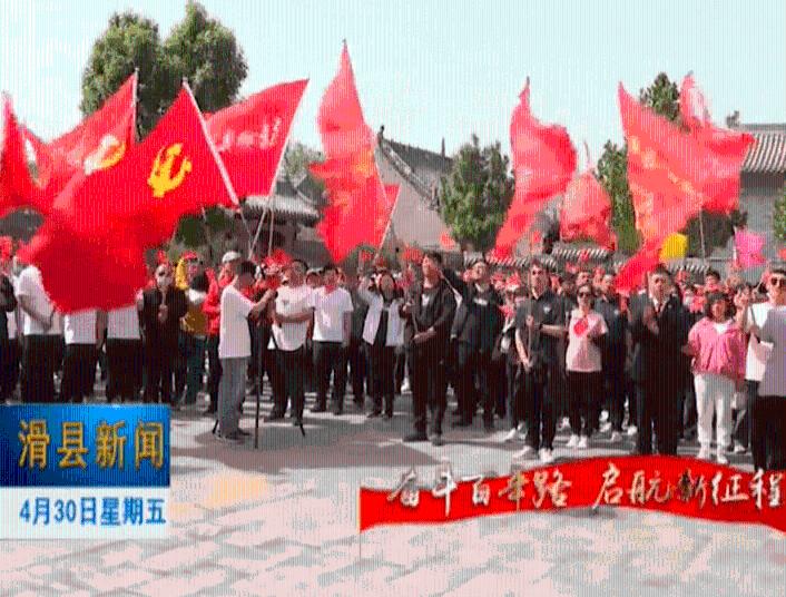 杨丽萍与男助手24小时的贴身服务,无畏挫折,是艺术还是越界?