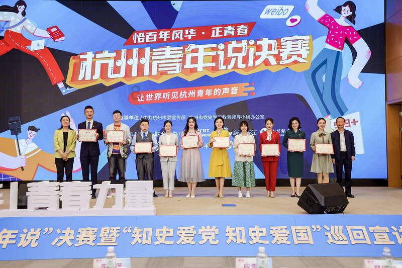 比比东双生武魂哪个更强？一招可以秒人，一招亦可重生