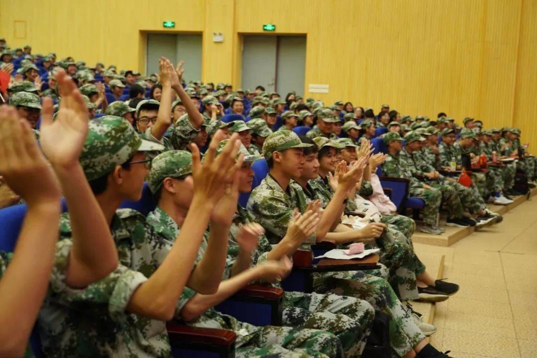 把两位顶级悍将打颓废吕布死后的三国第一高手，是三哥还是四弟